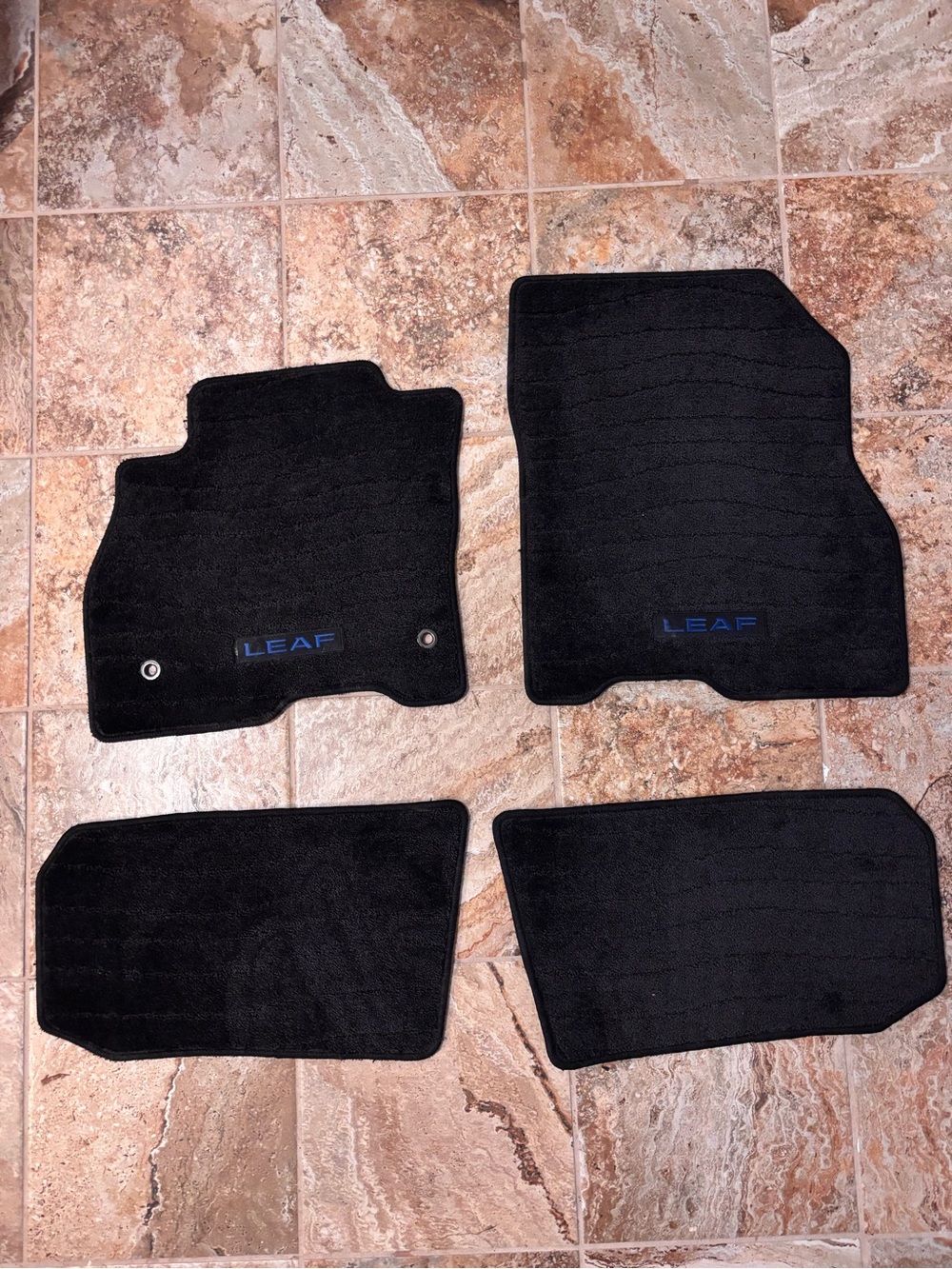 2018-25 Nissan Leaf Floor Mats OEM Black, Front/Back Set Of 4 EUC!!!